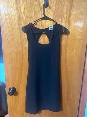 Sleeveless Black A-Line Dress with Keyhole Back